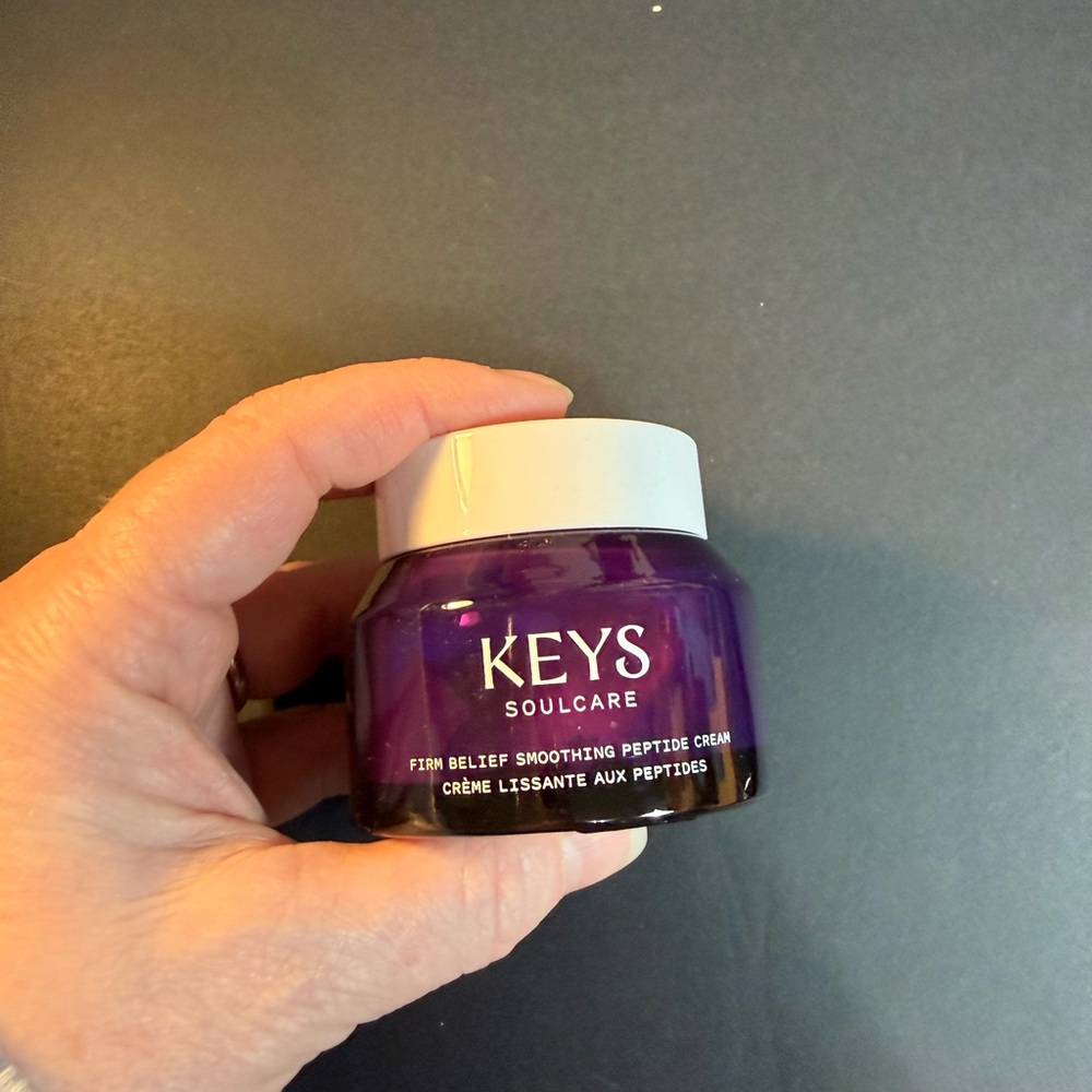 Keys Soulcare‎ Firm Belief Smoothing Peptide Cream Face Moisturizer Purple Jar